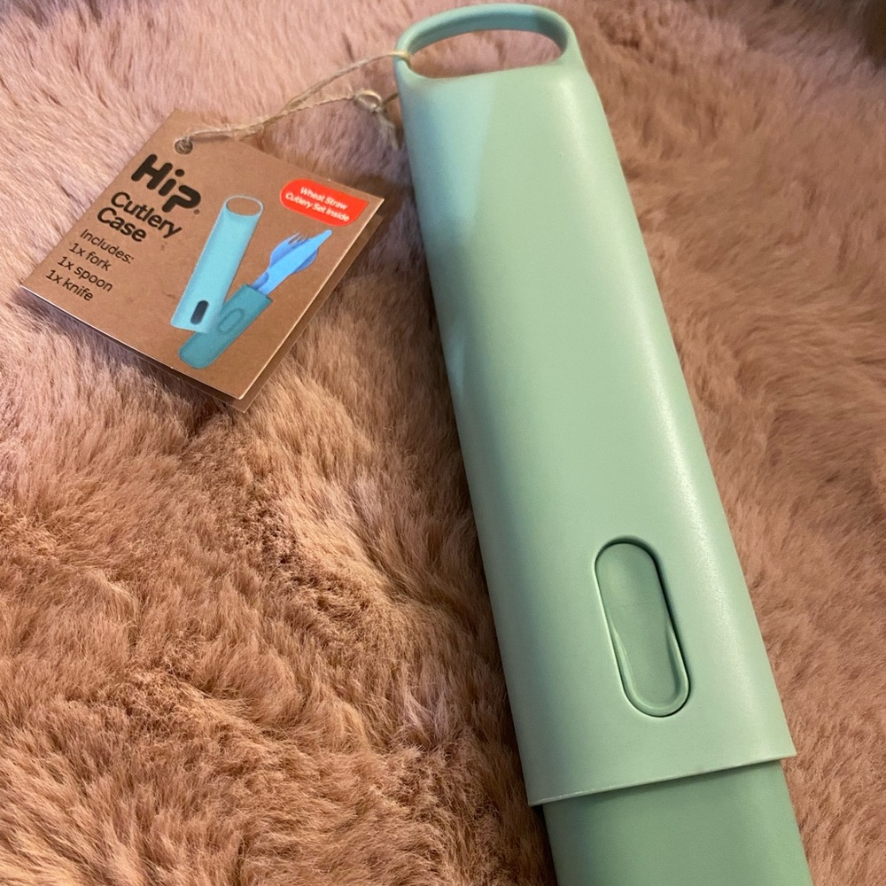 NWT! Hip Cutlery Set